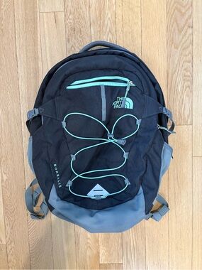 The North Face Borealis Women's Backpack Zinc Grey Surf Green Laptop 27L